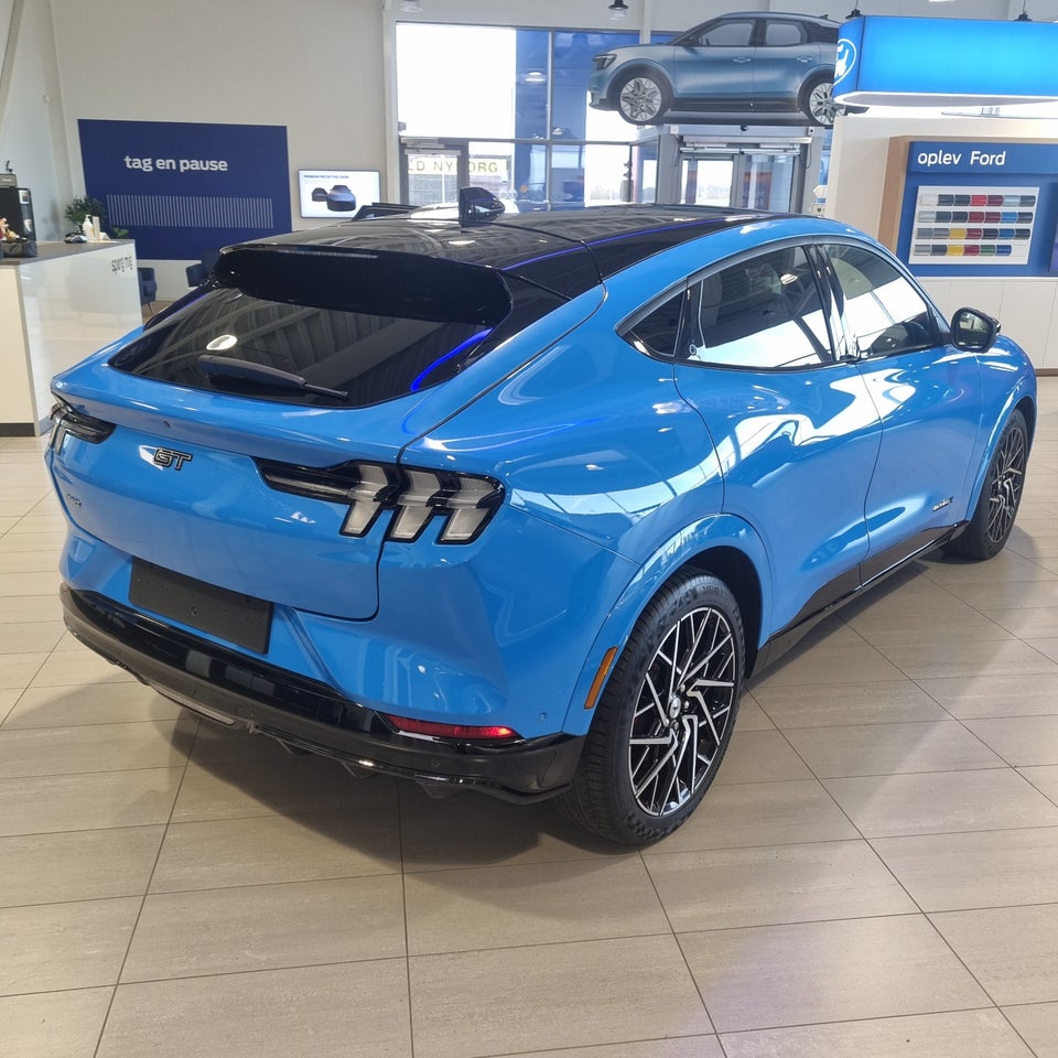 Ford Mustang Mach-E GT Extended Range AWD 5d