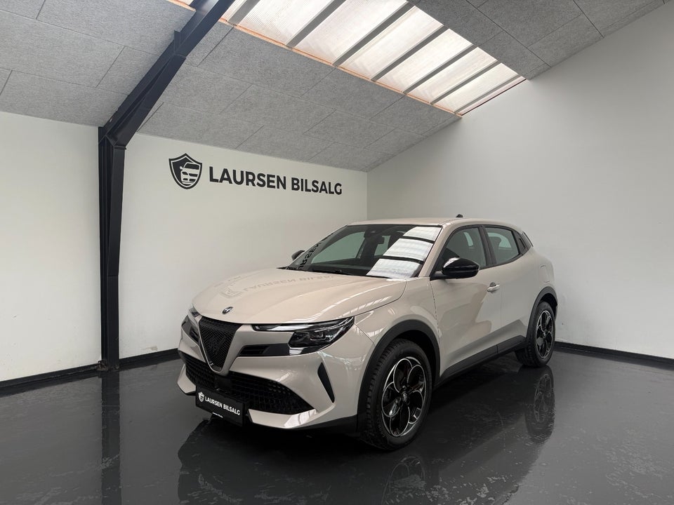 Alfa Romeo Junior Elettrica Core 5d