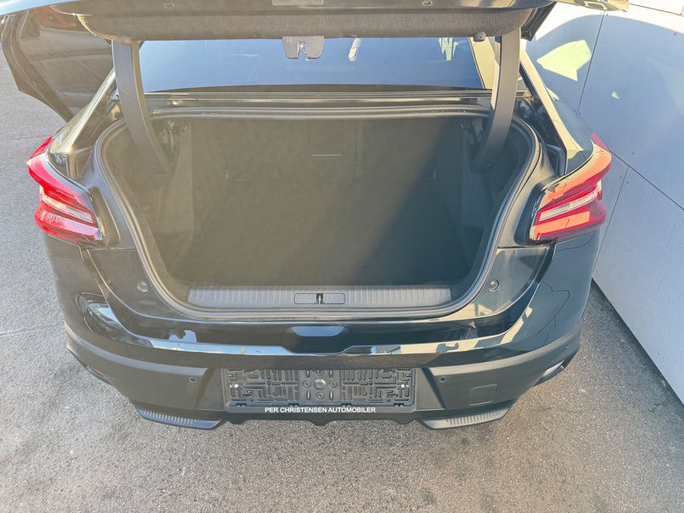 Citroën ë-C4 X 50 Shine 4d