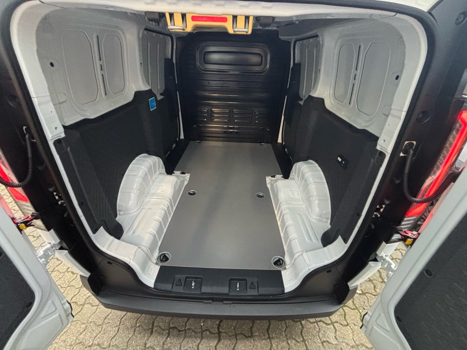 Kia PV5 71 Long Range Work Pro