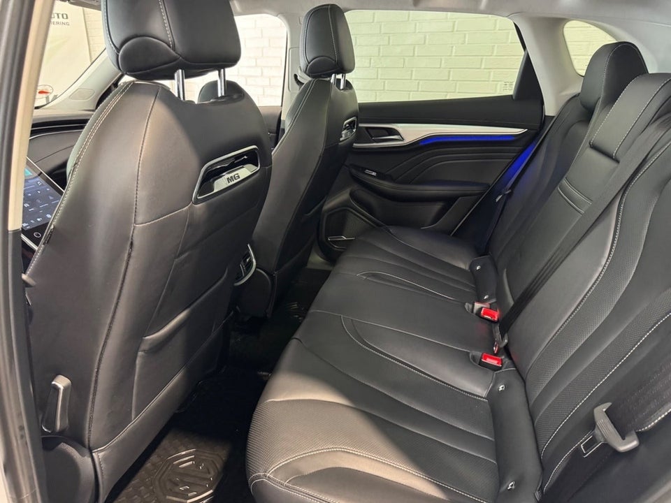 MG Marvel R Luxury 5d