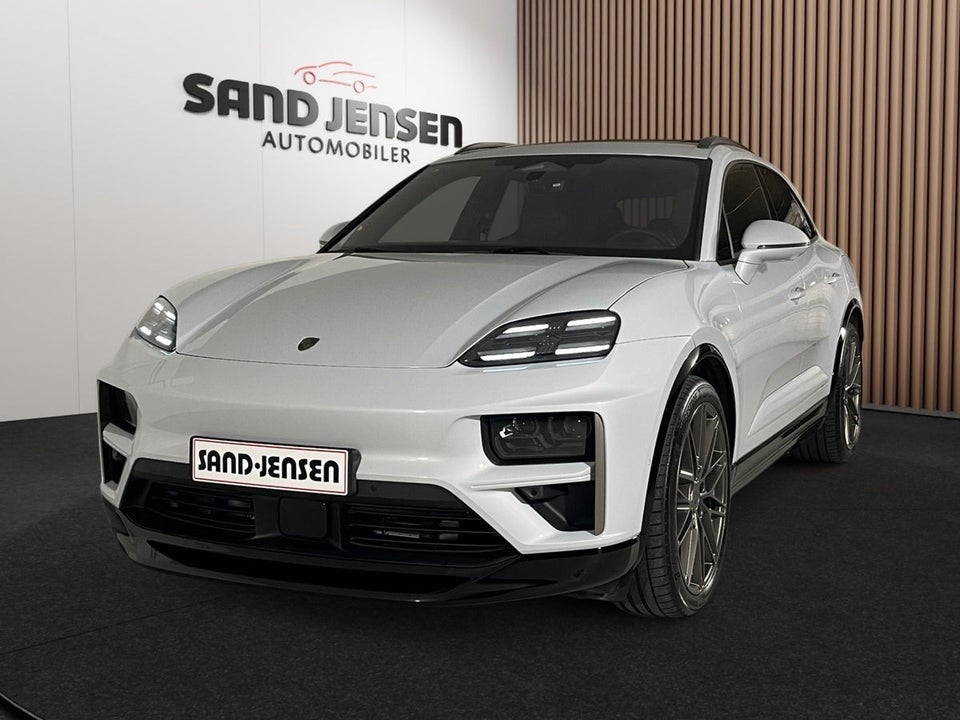 Porsche Macan Turbo Van 5d