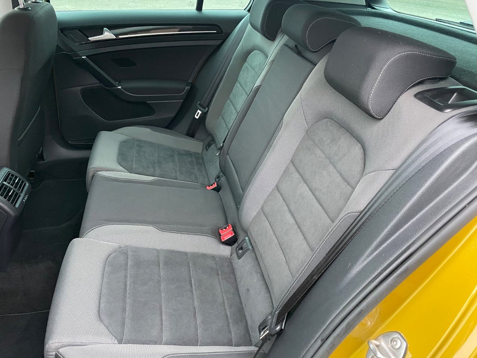 VW Golf VII 2,0 TDi 150 Highline 5d