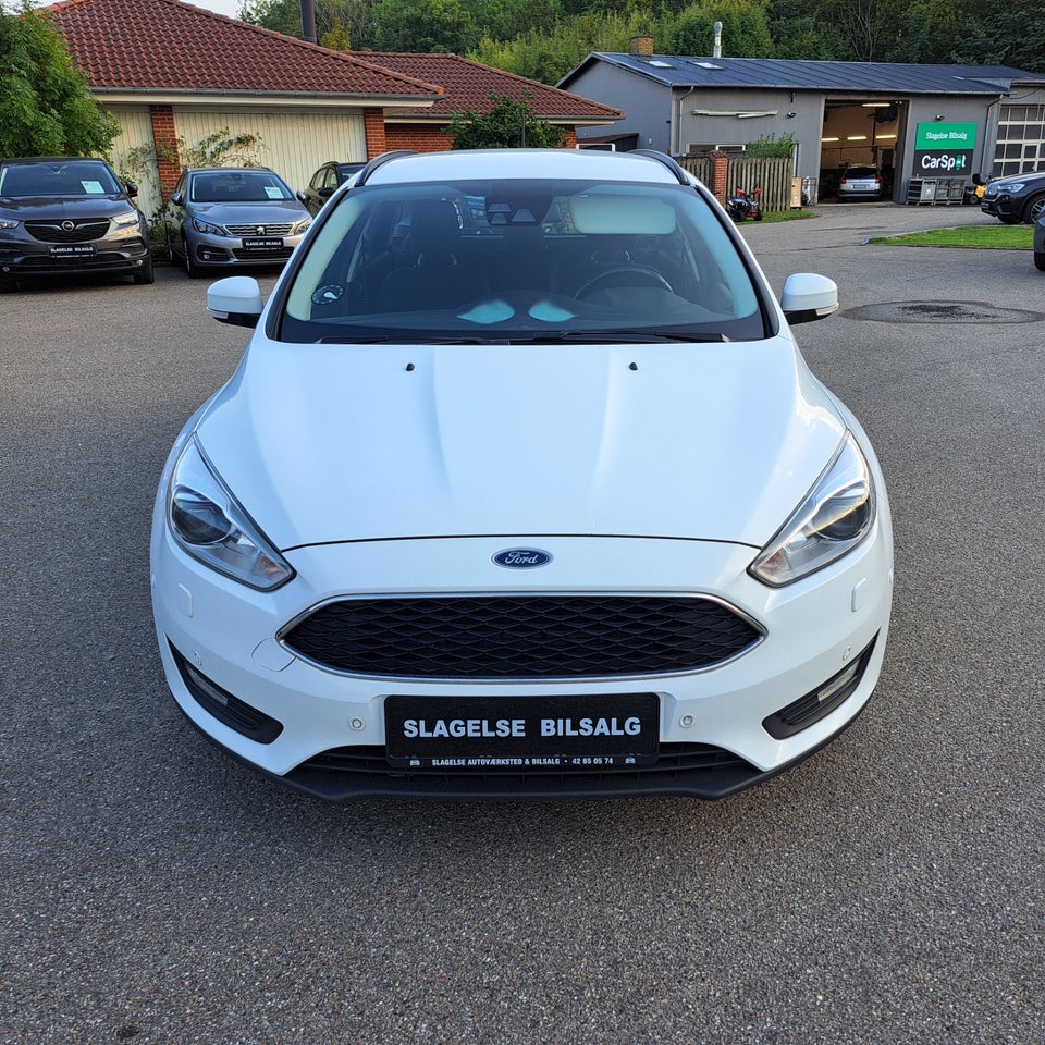 Ford Focus 1,5 TDCi 120 Business stc. 5d