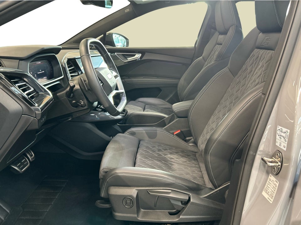 Audi Q4 e-tron 40 S-line 5d