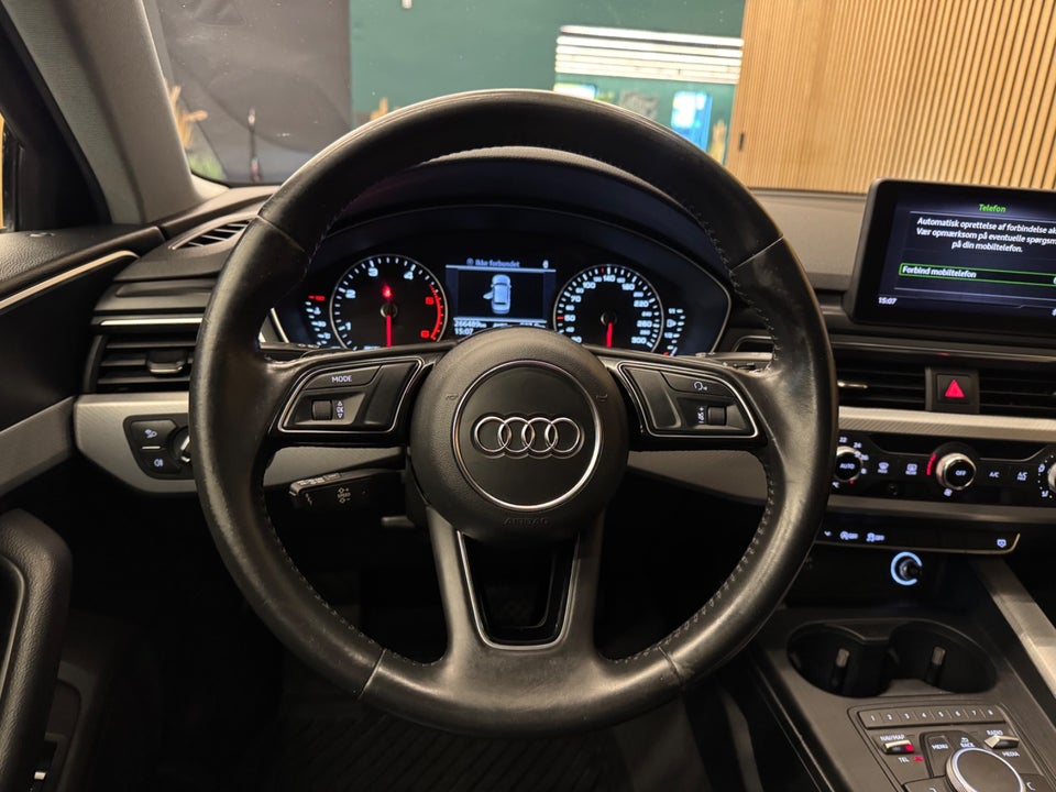 Audi A4 2,0 TDi 150 Sport Avant S-tr. 5d