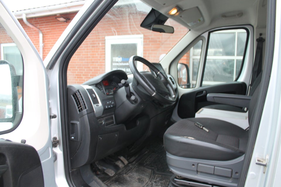 Peugeot Boxer 335 2,2 BlueHDi 165 L2H2 Ultimate