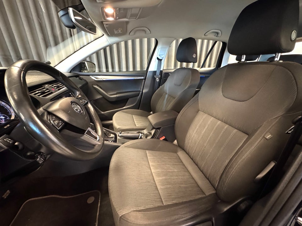 Skoda Octavia 1,6 TDi 115 Ambition Combi DSG 5d