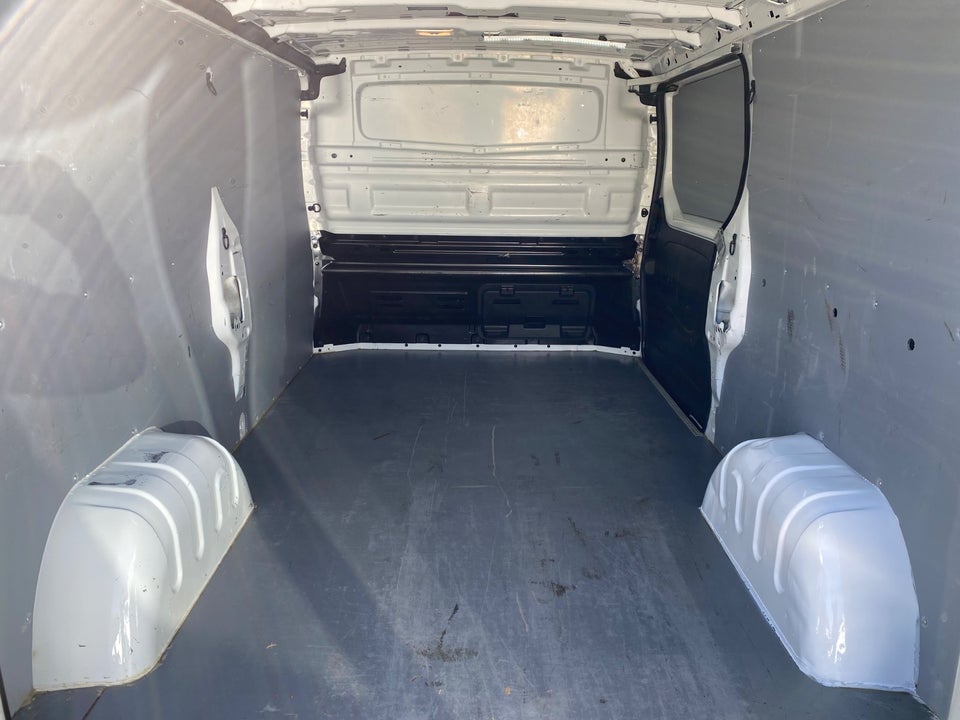 Renault Trafic T29 2,0 dCi 120 L2H1