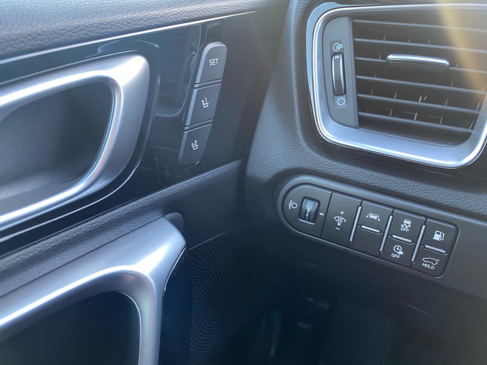 Kia XCeed 1,6 PHEV Upgrade DCT 5d