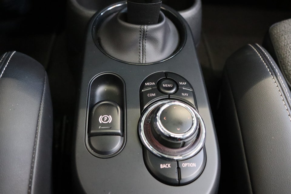 MINI Cooper SE Camden Edition 3d