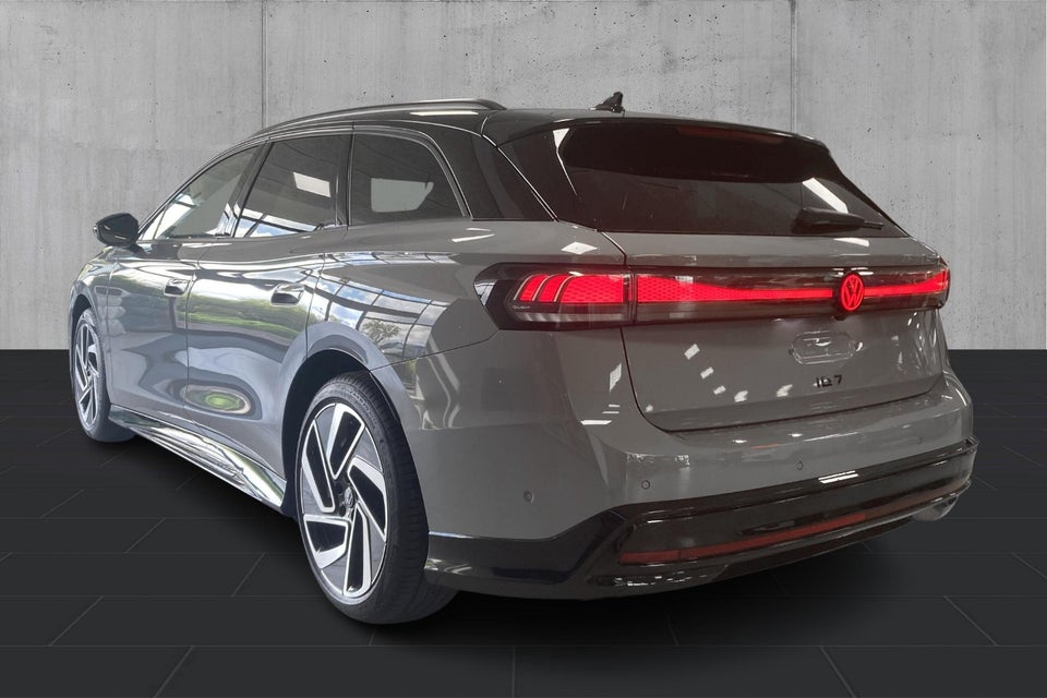VW ID.7 77 Pro Tourer 5d