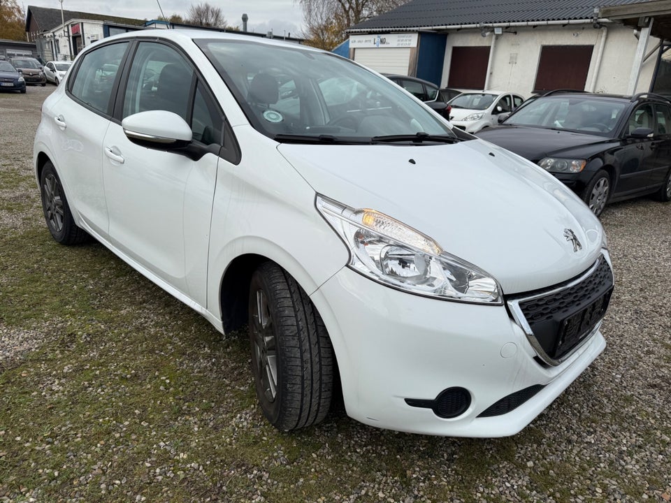 Peugeot 208 1,2 VTi Active 5d