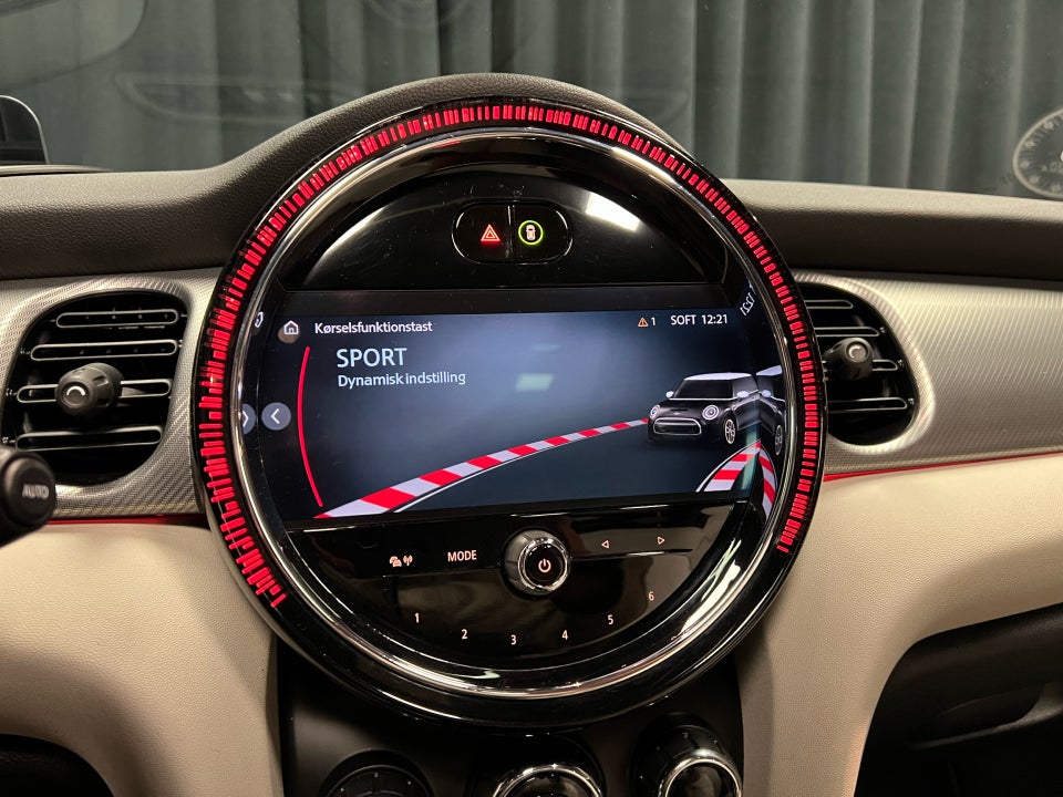 MINI Cooper SE Yours Lounge 3d