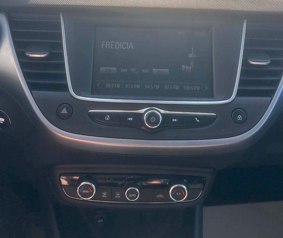 Opel Crossland X 1,2 Enjoy Special 5d