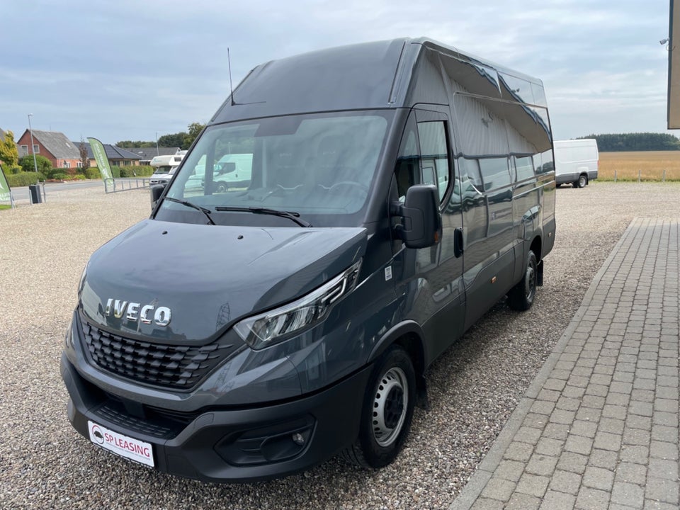 Iveco Daily 2,3 35S16 12m³ Van