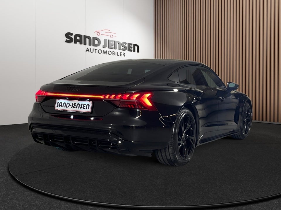 Audi e-tron GT quattro 4d