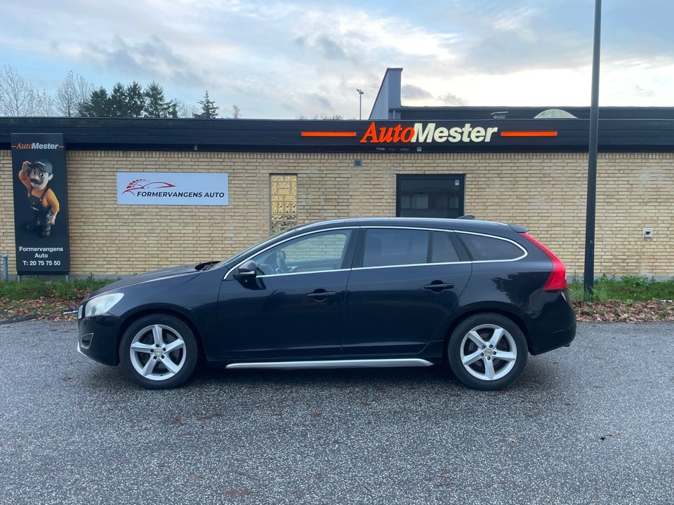 Volvo V60 3,0 T6 Summum aut. AWD 5d