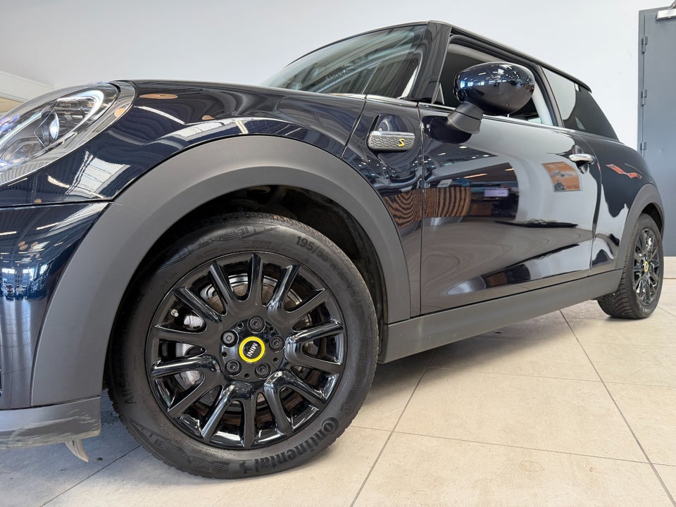 MINI Cooper SE Classic Trim 3d