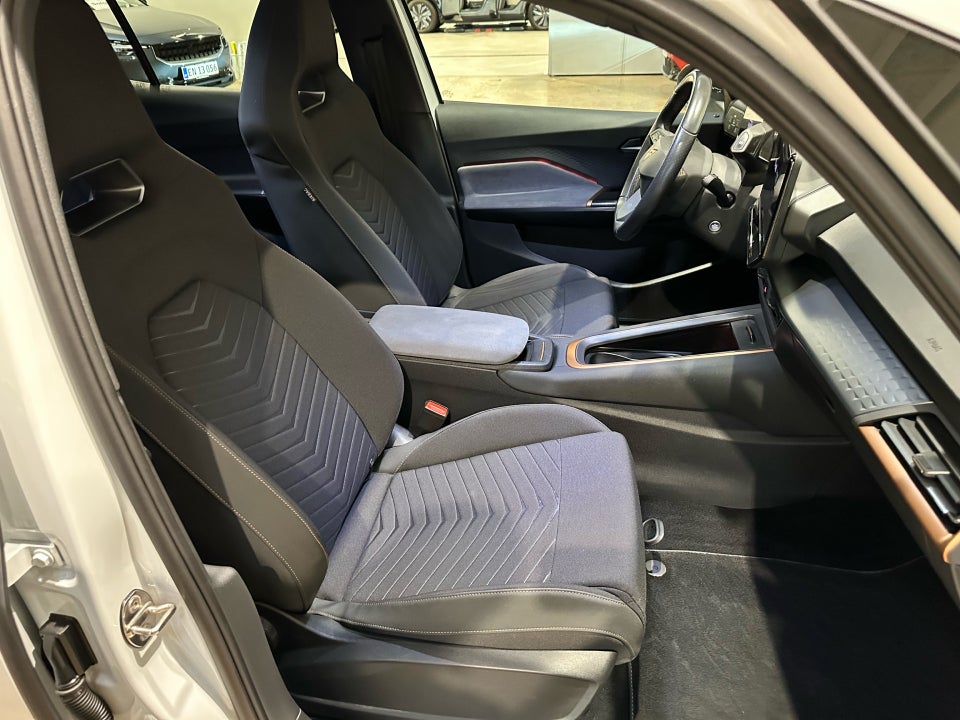 Cupra Born 58 High 5d