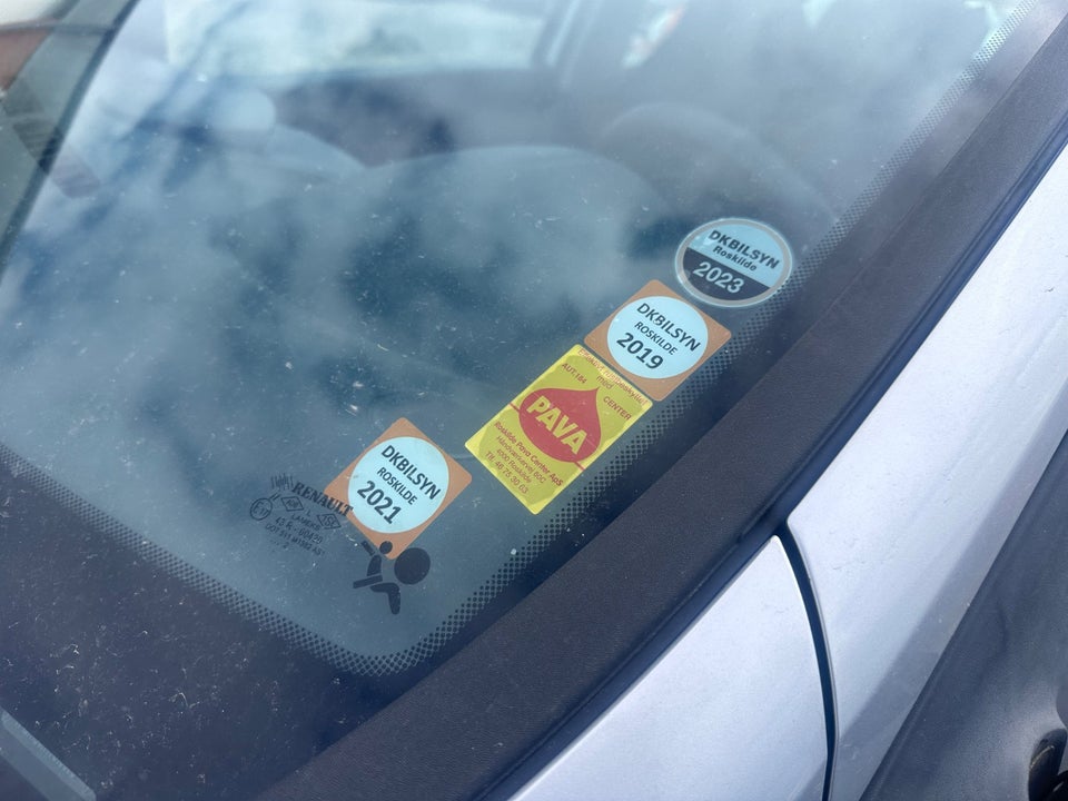 Renault Clio III 1,2 16V Authentique 5d