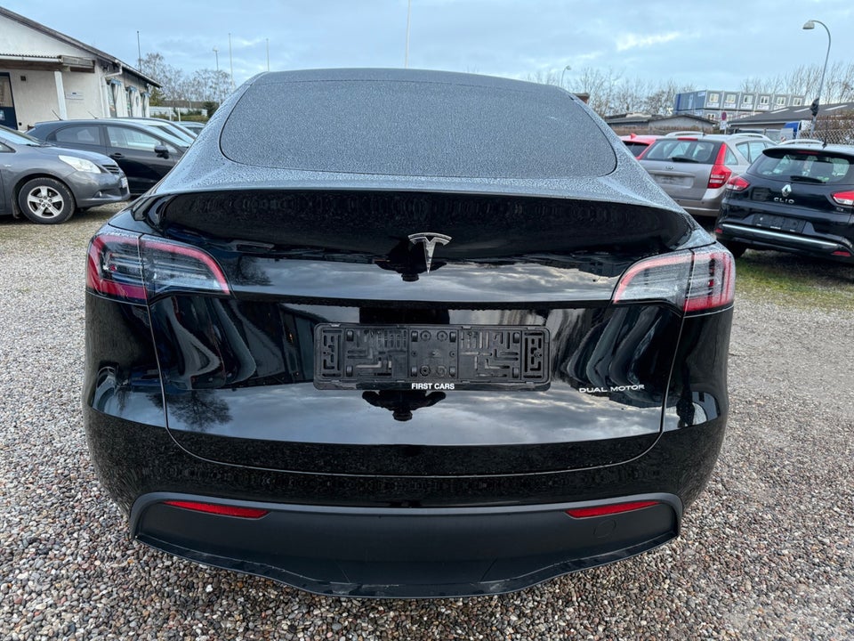 Tesla Model Y Long Range AWD 5d