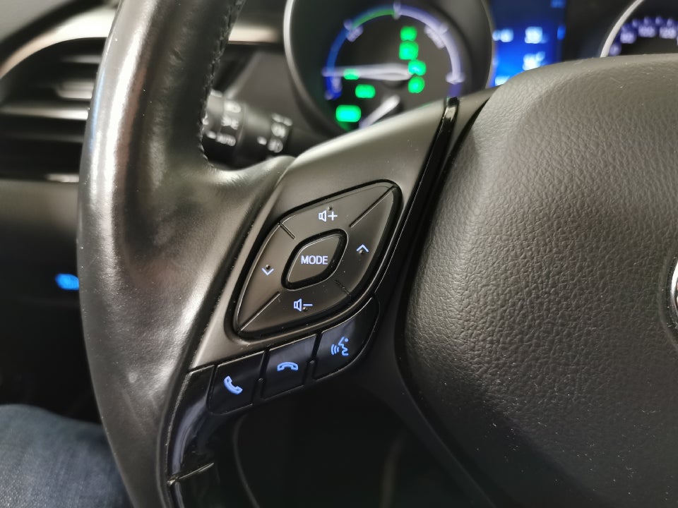 Toyota C-HR 1,8 Hybrid Premium Selected CVT 5d