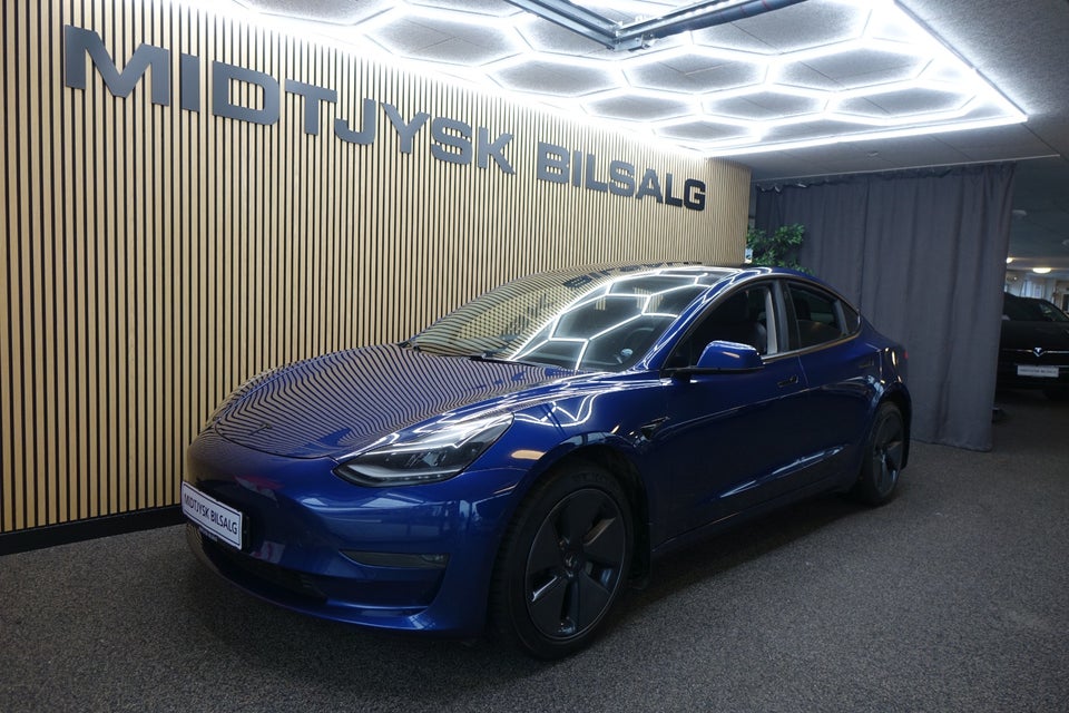 Tesla Model 3 Long Range AWD 4d