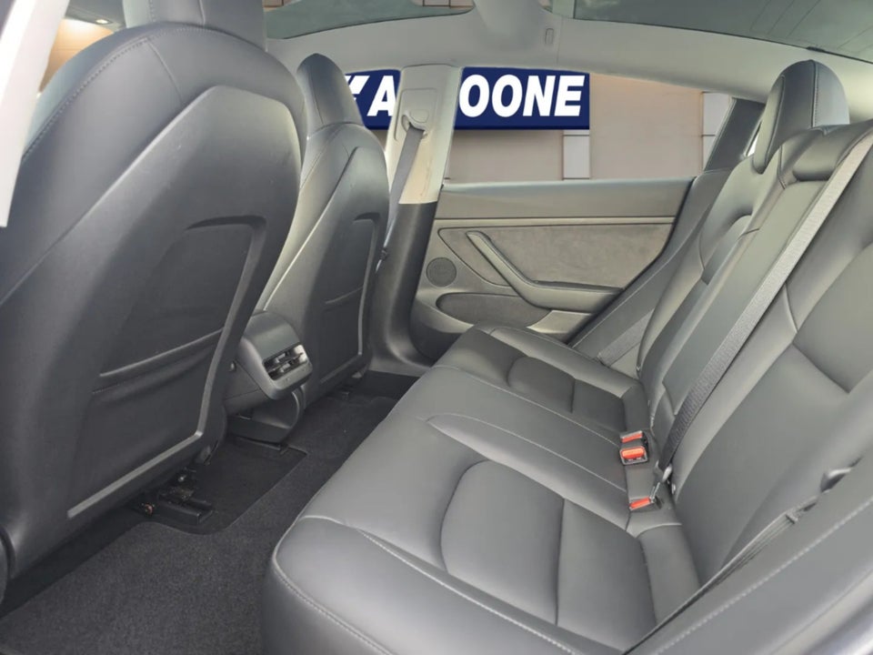 Tesla Model 3 Long Range AWD 4d