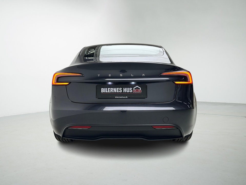 Tesla Model 3 Long Range RWD 4d