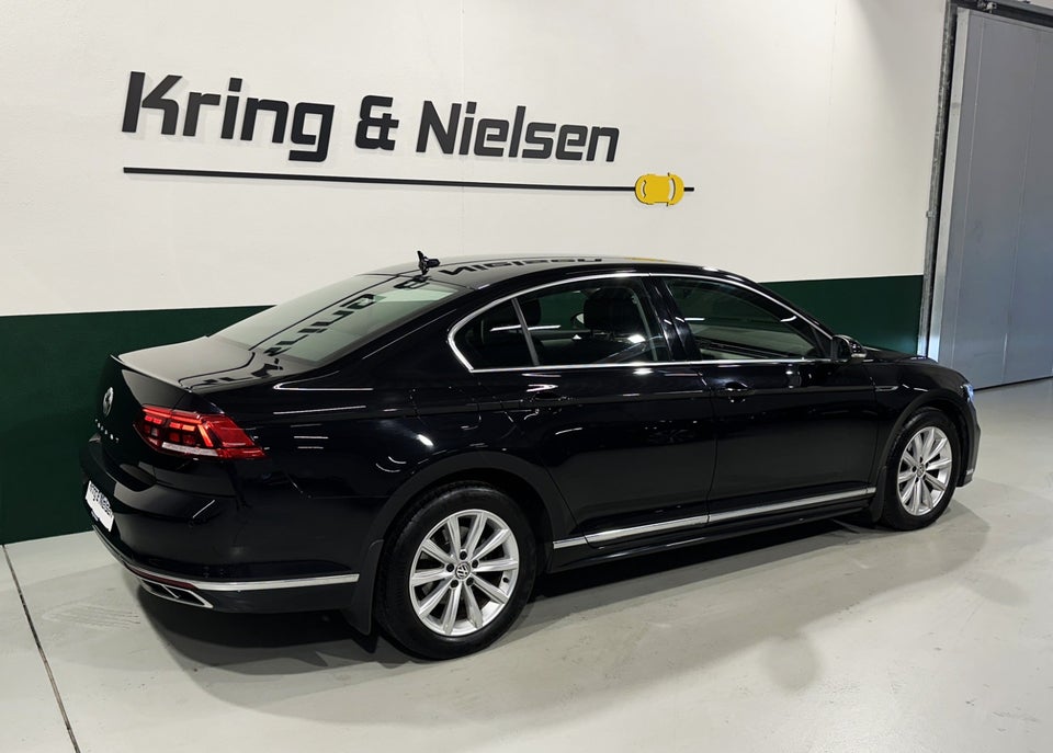 VW Passat 2,0 TDi 150 R-line DSG 4d