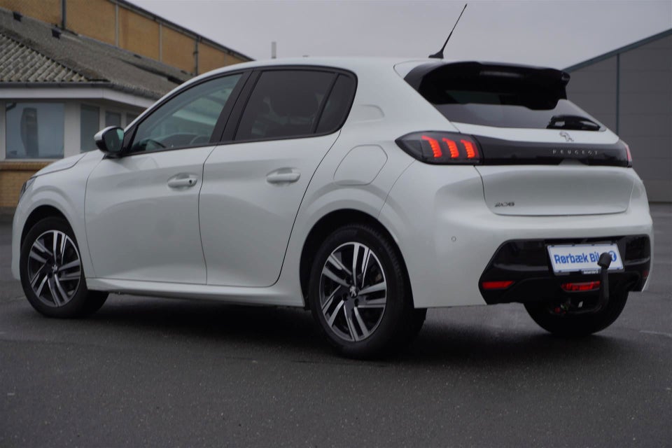 Peugeot 208 1,2 PureTech 100 Evolution+ EAT8 5d