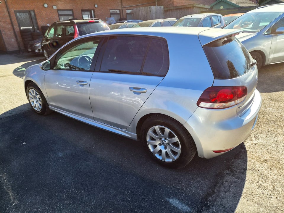 VW Golf VI 1,6 TDi 105 BlueMotion 5d