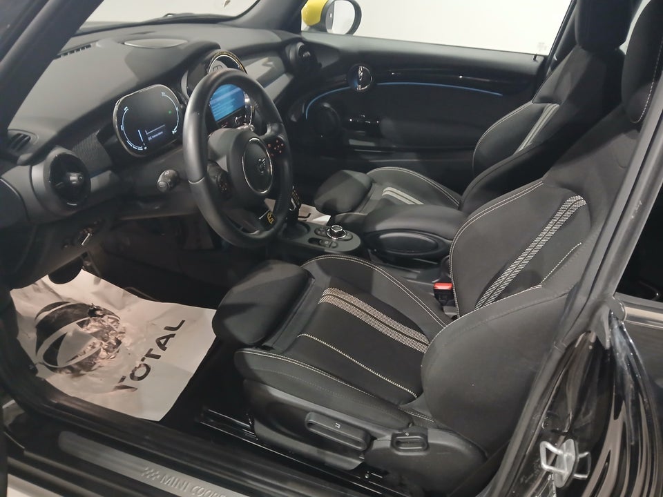 MINI Cooper SE Yours Trim 3d