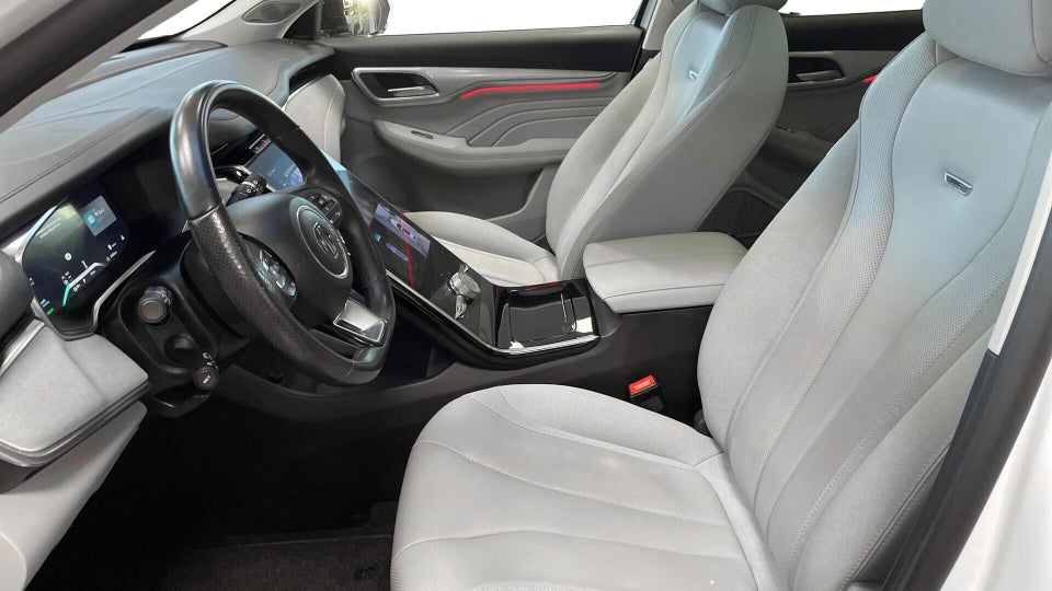 MG Marvel R Performance 5d