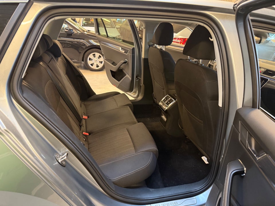 Skoda Superb 1,4 TSi iV Style Combi DSG 5d