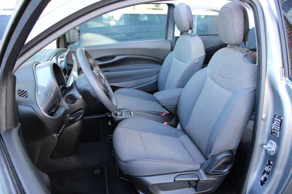 Fiat 500e 42 Icon Cabrio 2d