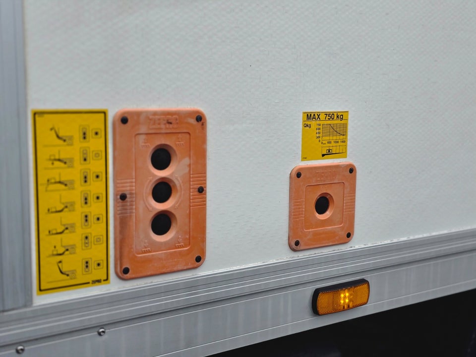 Iveco Daily 3,0 35S18 Alukasse m/lift AG8