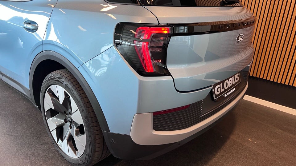 Ford Explorer 77 Premium Extended Range 5d