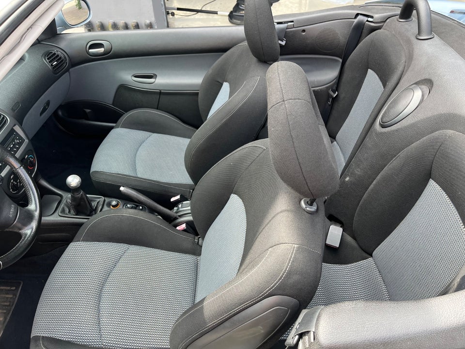 Peugeot 206 1,6 16V CC 2d