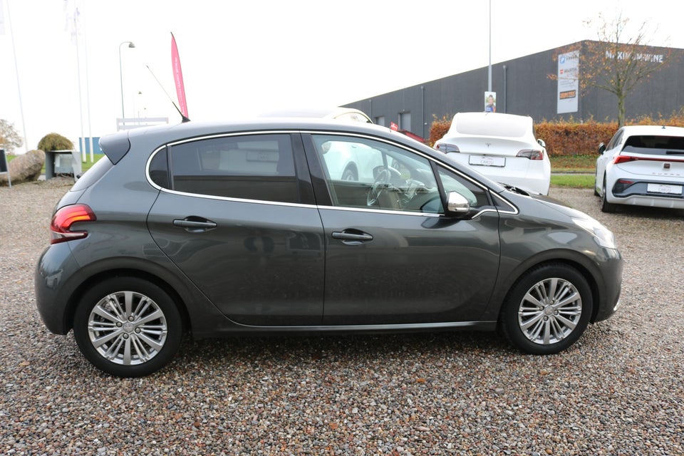 Peugeot 208 1,6 BlueHDi 100 Desire 5d