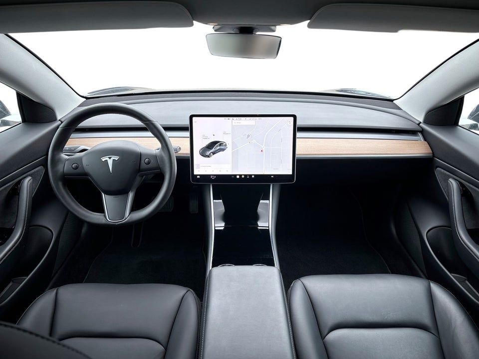 Tesla Model 3 Long Range AWD 4d