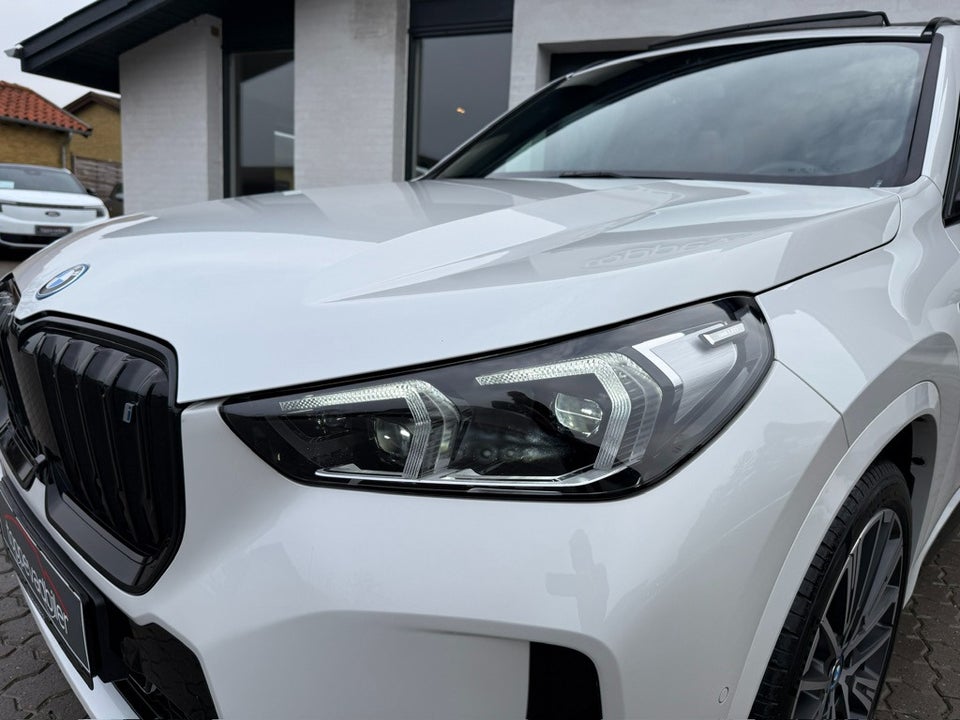 BMW iX1 eDrive20 Fully Charged M-Sport 5d
