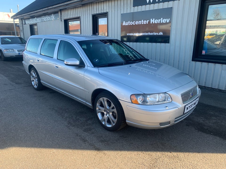 Volvo V70 2,4 140 5d