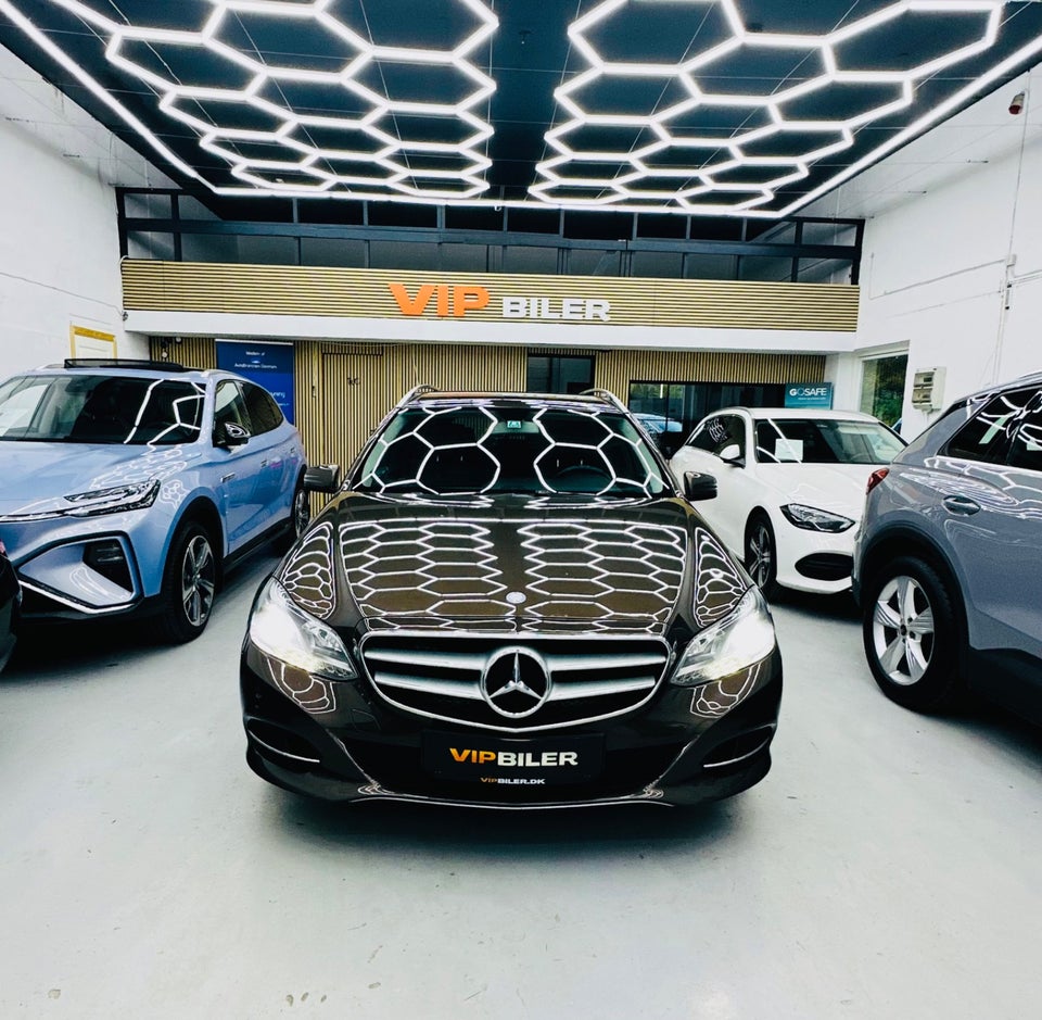 Mercedes E220 2,2 BlueTEC Avantgarde stc. 5d