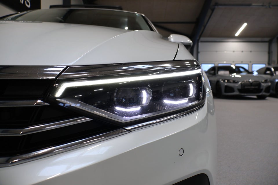 VW Passat 2,0 TDi 190 Elegance+ Variant DSG 5d