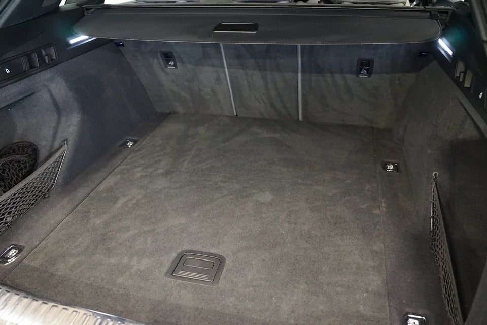 Audi Q8 e-tron 55 S-line quattro 5d