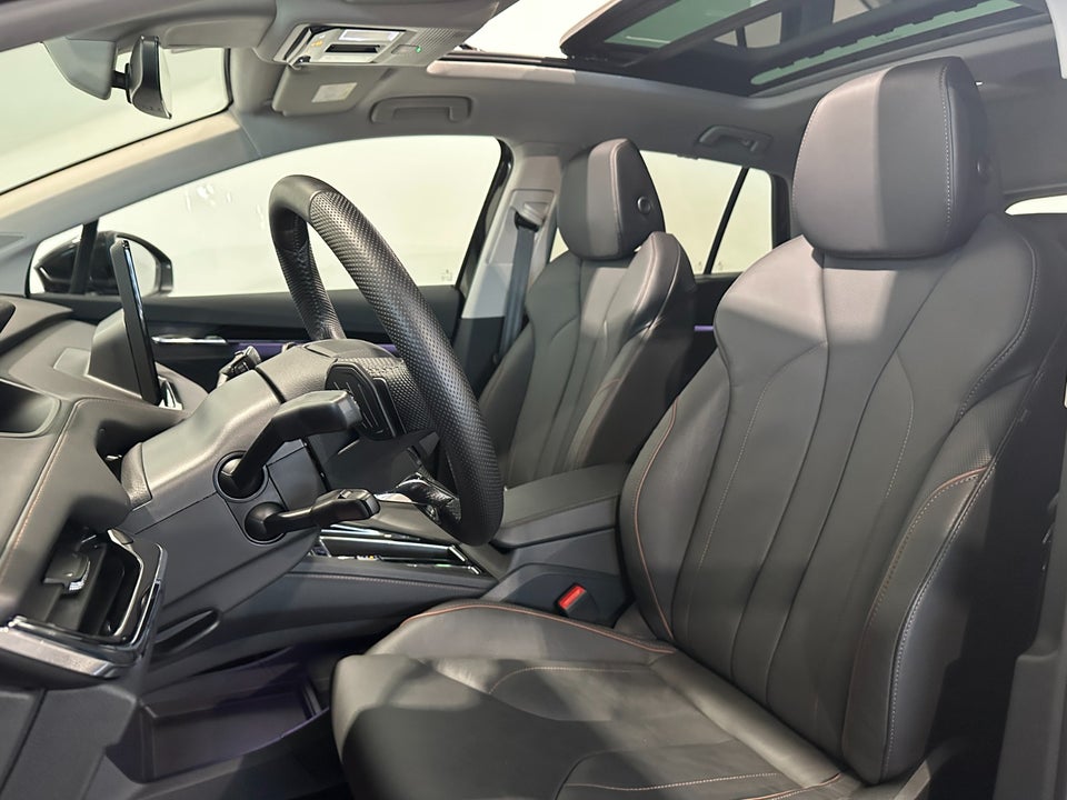 Skoda Enyaq 80 iV Suite 5d