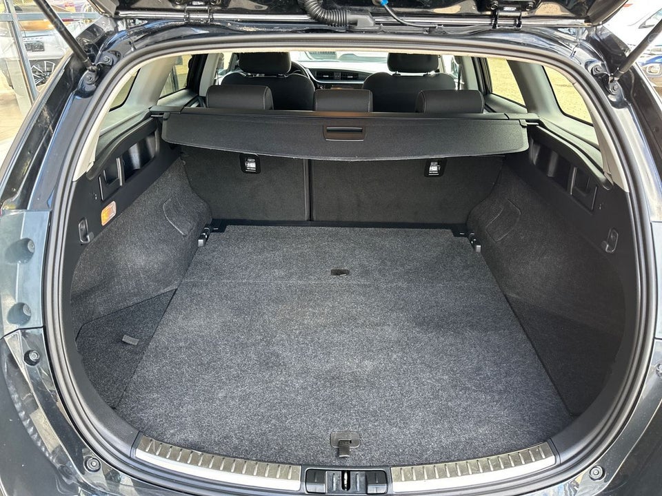 Toyota Auris 1,8 Hybrid H2 Style Touring Sports CVT 5d