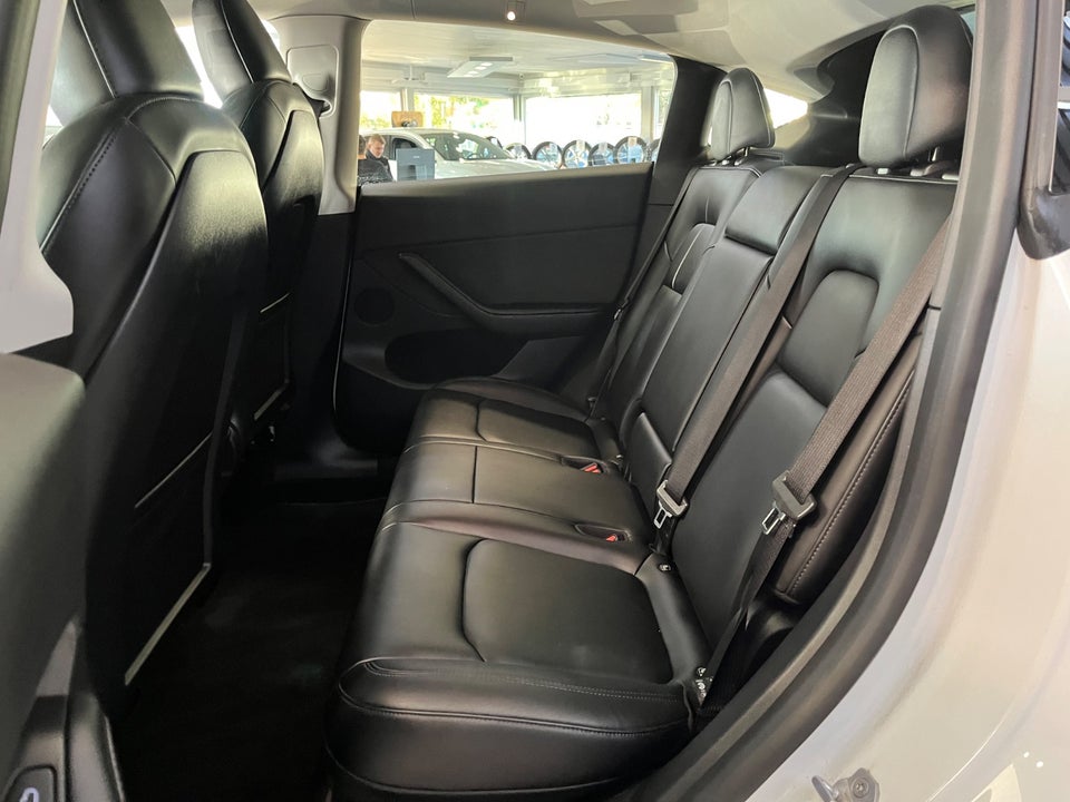 Tesla Model Y RWD 5d